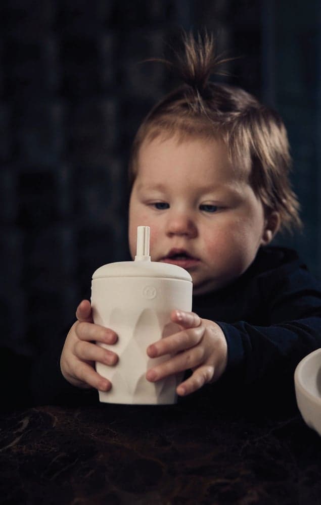 Gobelet pour enfant avec paille & couvercle pour goûter